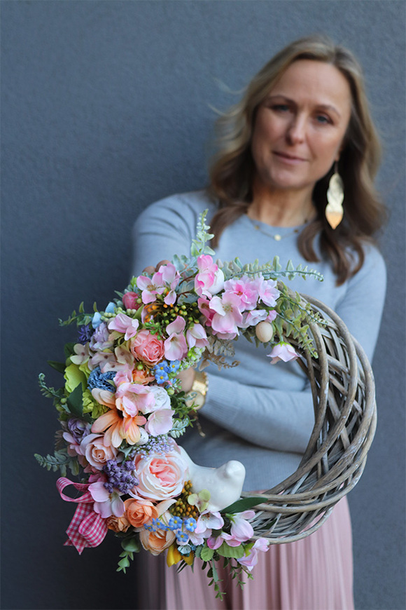 asymetryczny wianek z ptaszkiem, Bird Spring