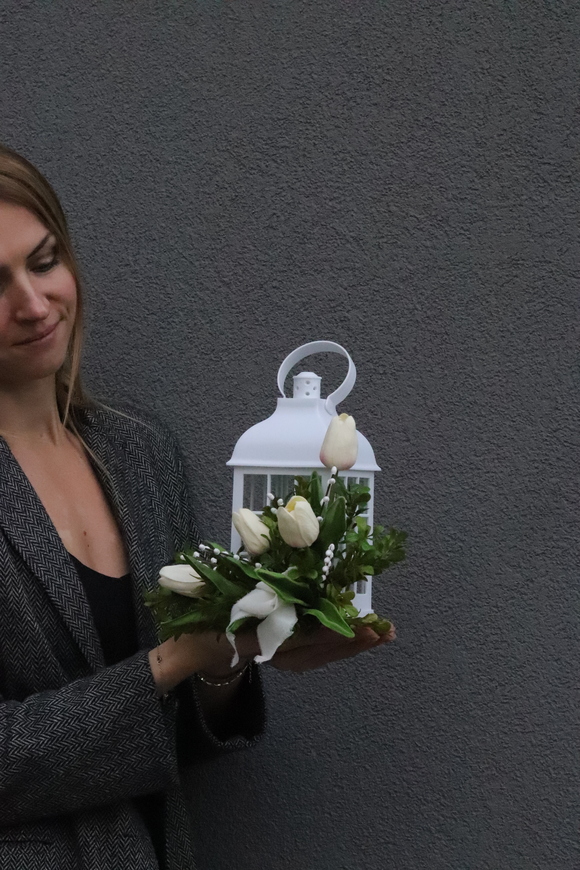 Angelo Spring Tulip, lampion nagrobny LED na kolumbarium