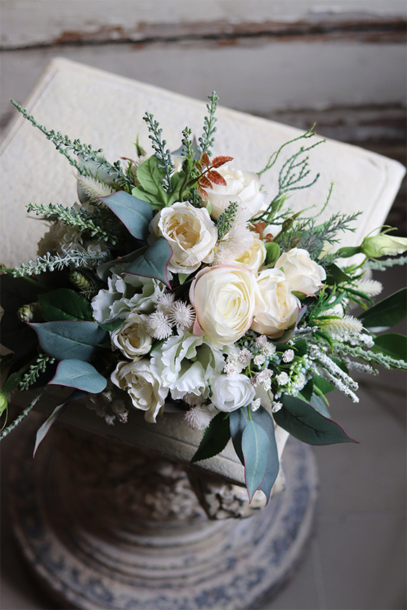 Gelia, kompozycja kwiatowa w stylowej lustrzanej donicy, wys.22cm 