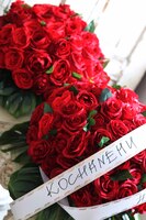 bogata dekoracja nagrobna, Czerwone Róże 2, wym.35x60cm  