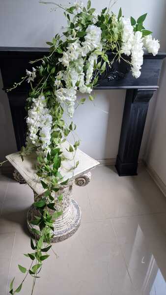 White Wisterina, stylowa girlanda ze sztucznych kwiatów