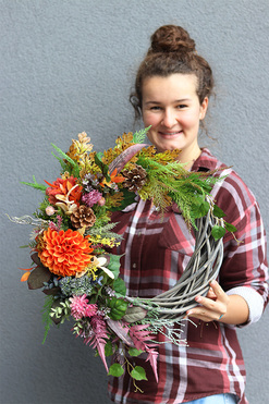 Hefruta, jesienny wianek z pomarańczową dalią, śr.42cm  