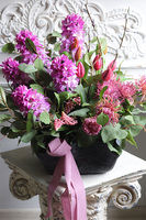 Katarina Spring Volcan, kompozycja nagrobna w misie