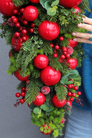 Karminowa Dekoria, girlanda świąteczna z bombkami