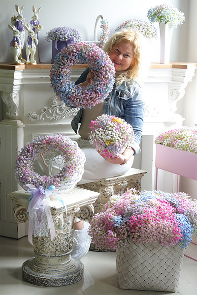 Balletina Blue, delikatny kwiatowy wianek na drzwi