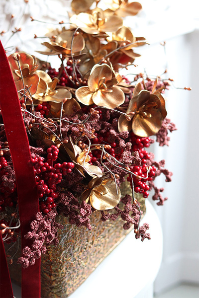 Gloria, zimowa kompozycja w złotej osłonce