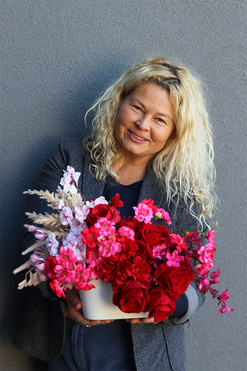 OD RĘKI Laguel Amore, dekoracja kwiatowa w naczyniu, wym.35x50x25cm