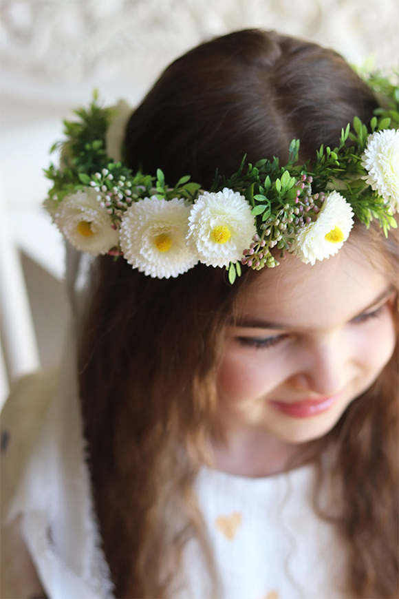 wianek komunijny stokrotki