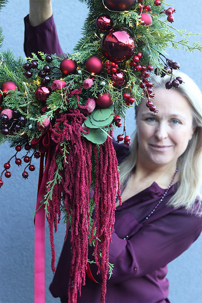 Bordo de Lux, świąteczny wianek na drzwi