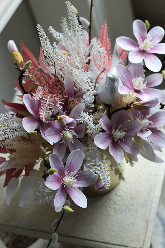 Magnoliowy Ogród, wiosenna kompozycja kwiatowa