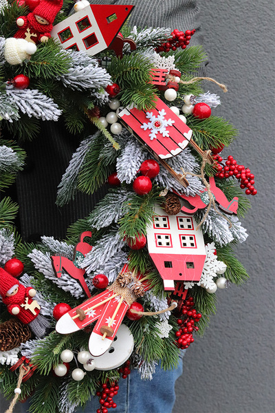 Scandynawia, świąteczny wianek na drzwi