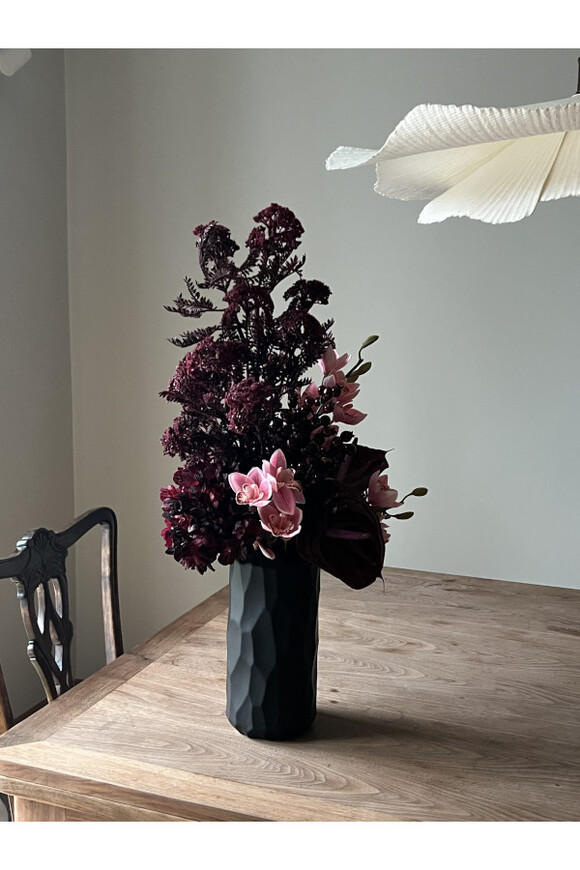 Bettina Arturia Bordo, dekoracyjny bukiet w wazonie