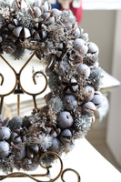 Leśne Skarby, dekoracyjny wianek z szyszek