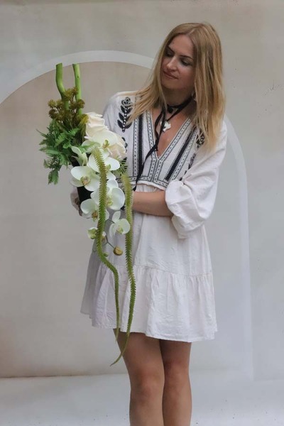 Andana White, komplet dekoracji nagrobnych