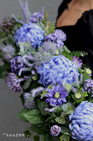 Dacja Blue, girlanda nagrobna na desce