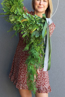 Rosiczka Subtelle, zielony wianek na obręczy,