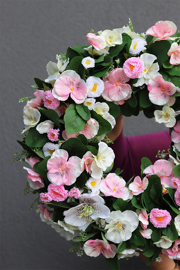 Bratki&Stokrotki, wianek dekoracyjny na drzwi