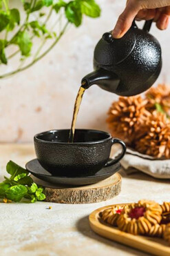 Awaji Tea 4 One, żeliwny zestaw do herbaty, czarny, poj.0,4l