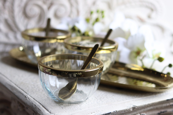 trzy miseczki na tacy, Lux Villa Gold Glamour