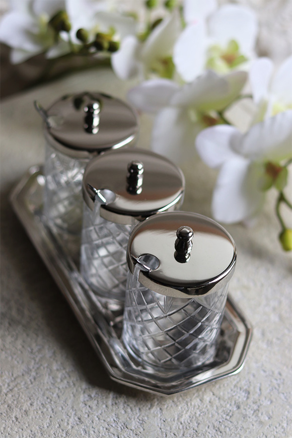 trzy słoiki na tacy, Lux Villa Silver Glamour