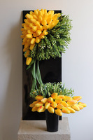 Tulippo New Design Yellow 2, bukiet nagrobny we wkładzie