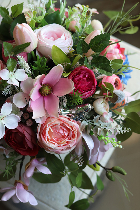 elegancka wiosenna kompozycja kwiatowa, Neruta, wys.30cm 