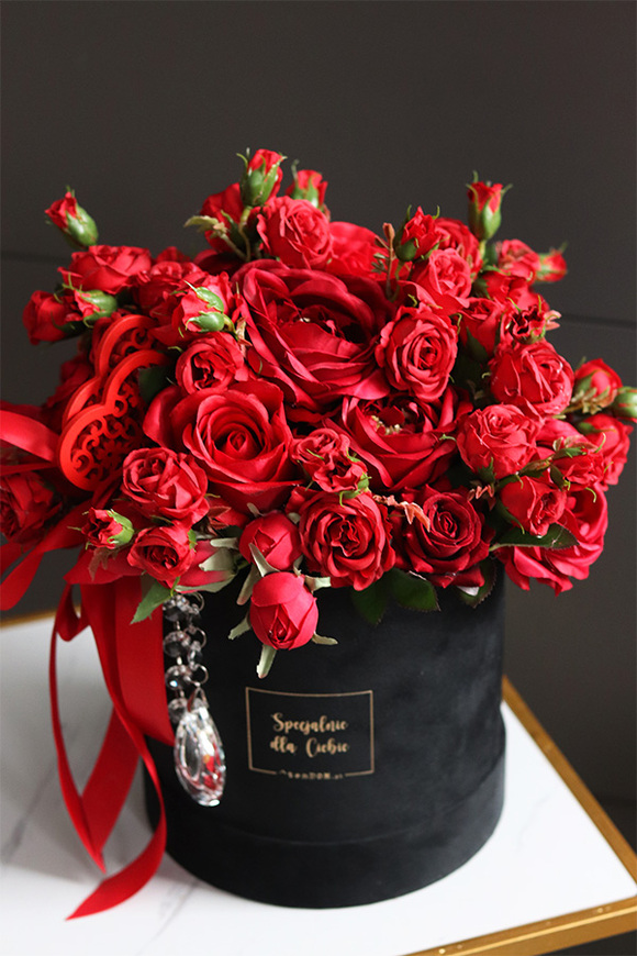 Forever Love, różany flowerbox na walentynki