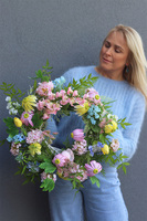 Pastelowa Jeżówka, wiosenny wianek na drzwi