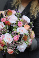 New Angela, uroczy kwiatowy wianek