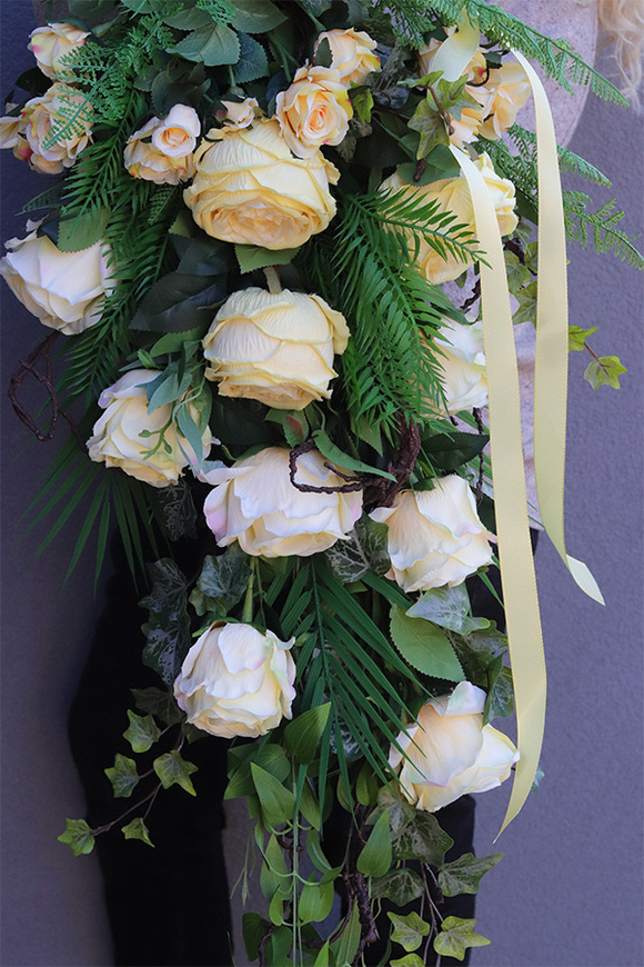 Rosalinda Roses, Rosalinda Roses Set, bukiet nagrobny do położenia, kremowy