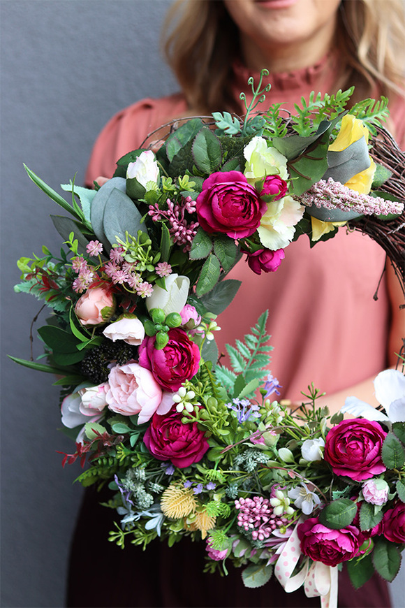 Tulipana Amarantia, asymetryczny wianek dekoracyjny