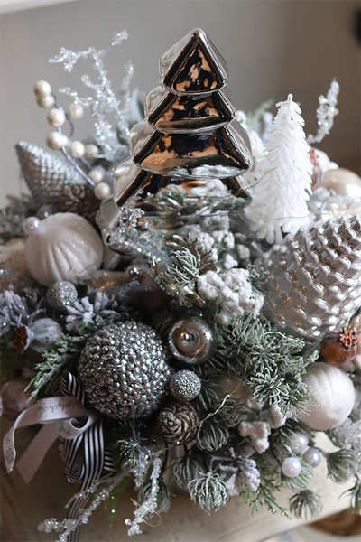 Frozen Forest, świąteczny stroik w srebrnej misie LED