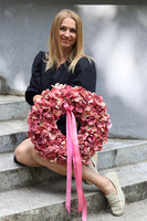 Hortensje Cherry, wianek na drzwi z hortensji	