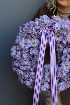 Ysai, fioletowy wianek na drzwi, śr.33cm