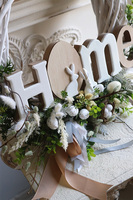 Easter Home, wielkanocny wianek na drzwi