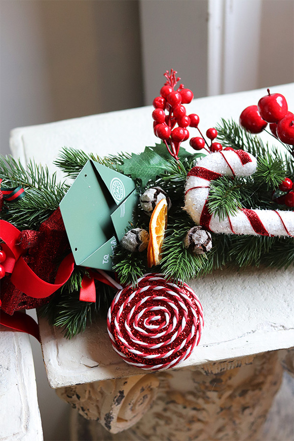 Dzieciństwo, świąteczna girlanda na kominek