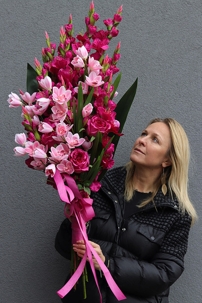 Mieczyki Róż, komplet bukietów nagrobnych