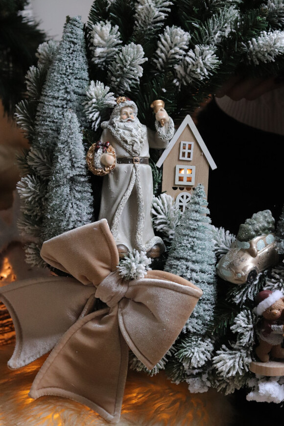 Santa's Comin to Town, świąteczny wianek dekoracyjny