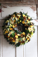 Goldita, bogaty wieniec nagrobny na igle, śr.50cm 