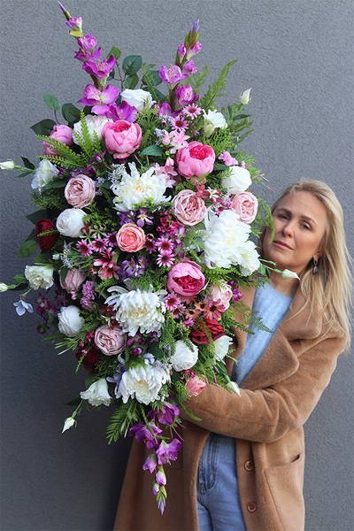 Amaranita Leopoldana, duża wiązanka nagrobna