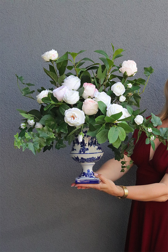 Mamma Mia! Bianca, kompozycja kwiatowa w pucharze