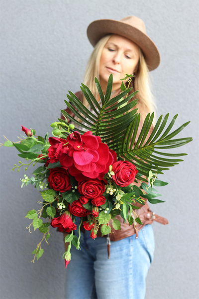 Red Roses Lux, bukiet nagrobny we wkładzie, dł.52cm