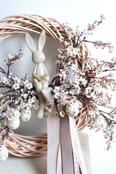 Zaczytana Bookbunny, wiosenny wianek z zajączkiem