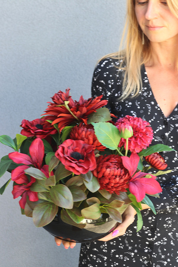 Bordo Katerra, kompozycja nagrobna w misie, wym.36x35cm