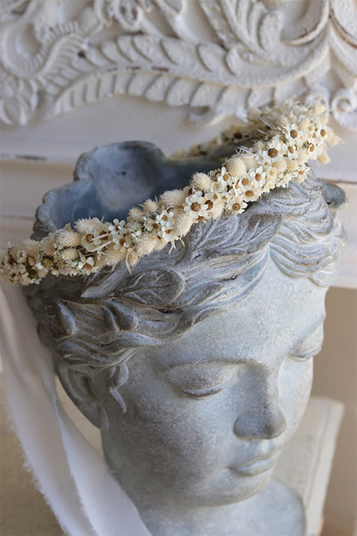 Amalteja, wianek na głowę z roślin stabilizowanych