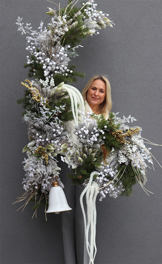 Królewska Zima, zimowy wianek z jagodami