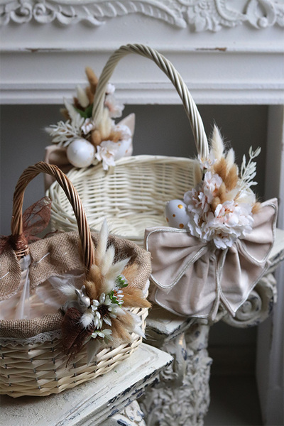 Kokarda Creama, dwustronnie dekorowany koszyczek wielkanocny