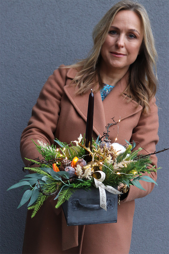 Industrial LED, świąteczny stroik w metalowej szufladzie