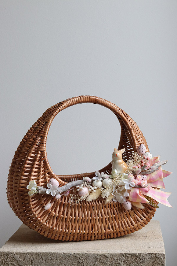 Bienne, dekorowany koszyczek wielkanocny