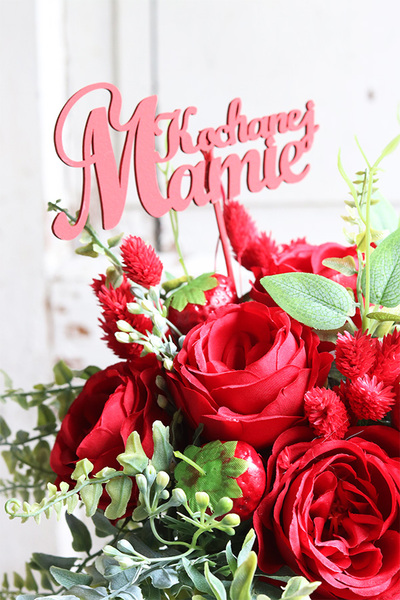 czerwony flowerbox z napisem, Dzień Mamy, wys.32cm 